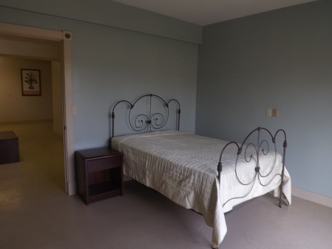 Dormitorio - 11755 National Rd Unidad C