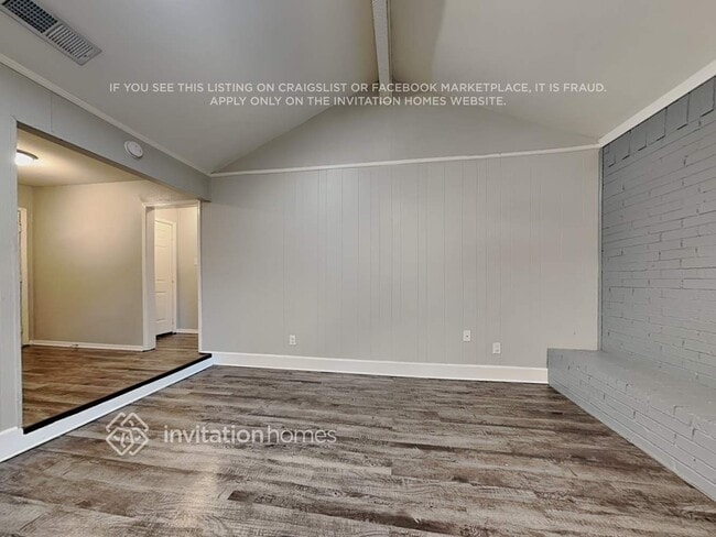 Photo - 747 James Cir