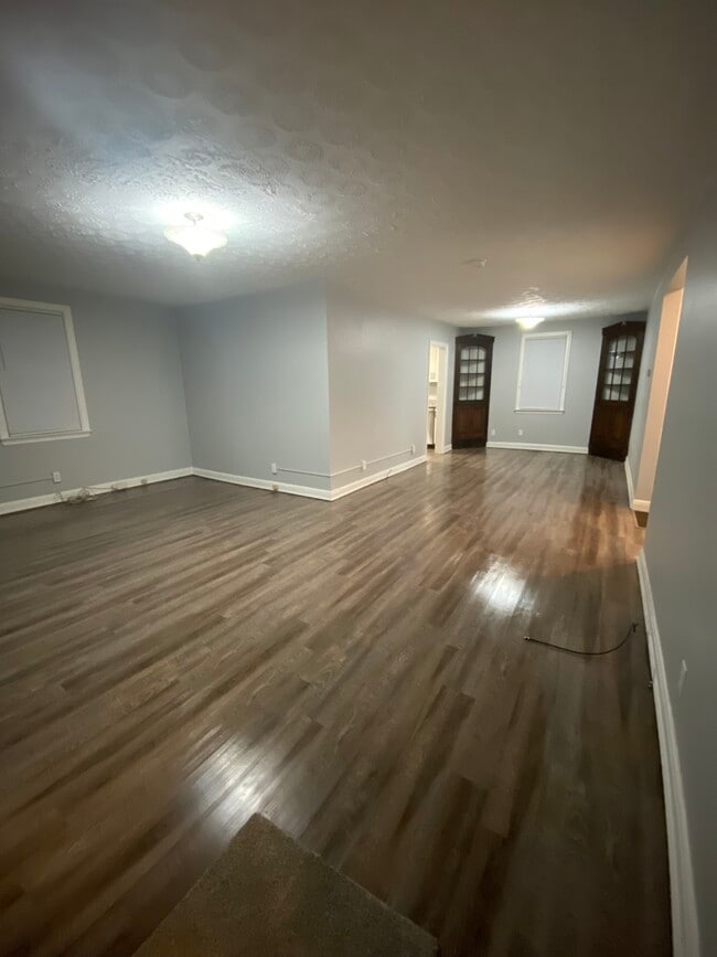 Building Photo - 5503 Staunton Ave SE Rental