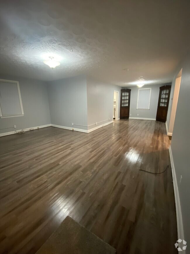 Building Photo - 5503 Staunton Ave SE Rental