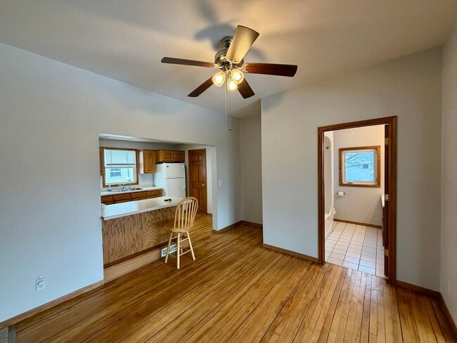 Photo - 407 N State St Unidad Lower