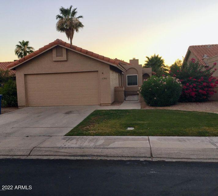 Photo - 1390 N Ellis St Casa
