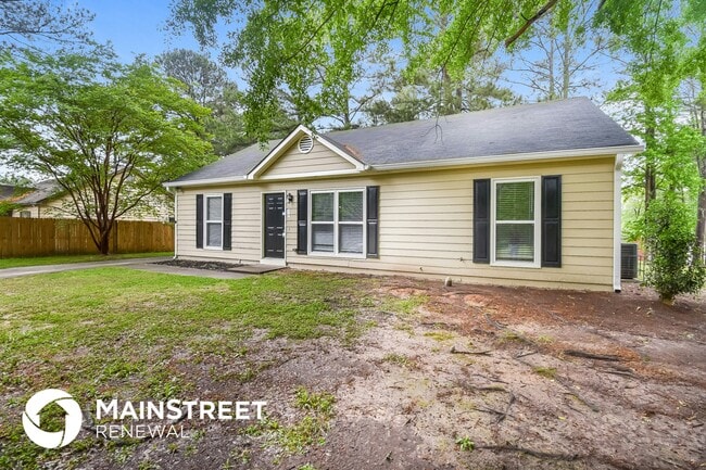 Photo - 2745 Sapphire St