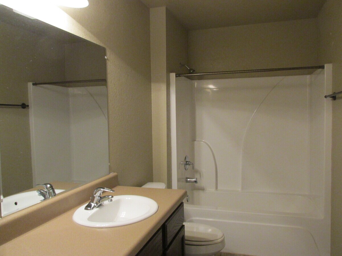 Photo - LJM-1805 Lexington (A-B) Unidad A