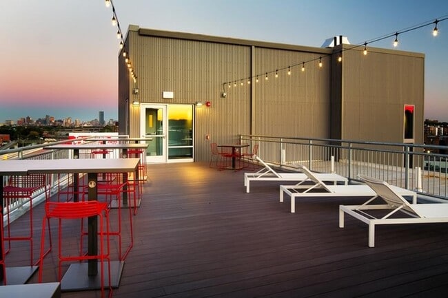 Photo - 75 Braintree St Unidad 608