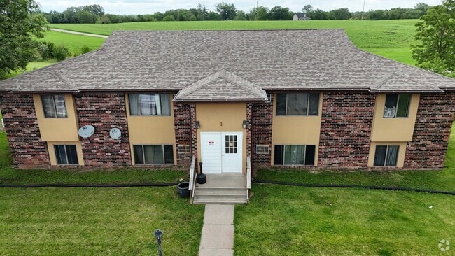 Building Photo - 303 Ilion Ave Unit 2 Rental