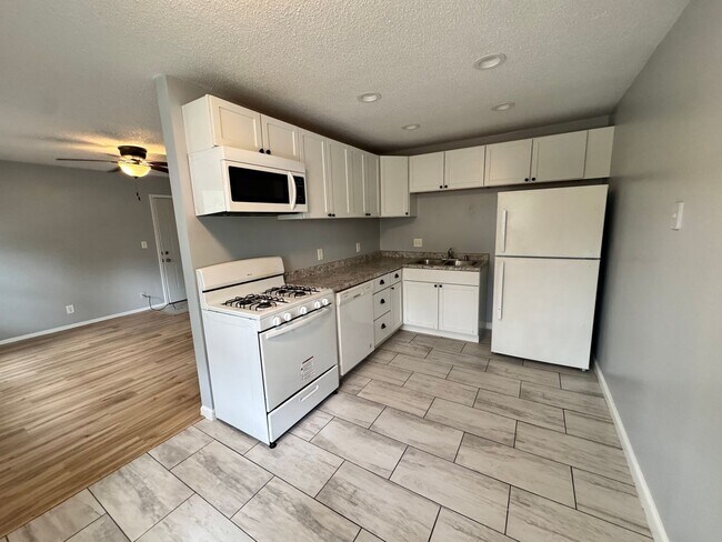 3234 Heatherton Dr Unit 6