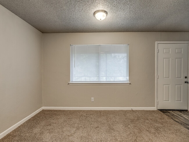 The Ridge - Living Room