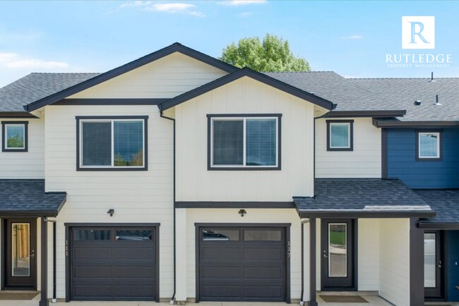Photo - STUNNING 3 Bed / 2.5 Bath Brand New Townhome!!
