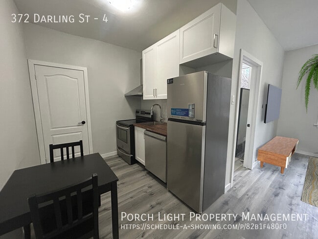 Photo - Bright and Updated 2 Bedroom Apartment with Parking Unit 4