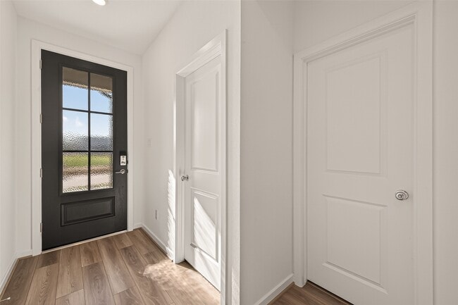 Photo - 21926 Sam Raburn Dr