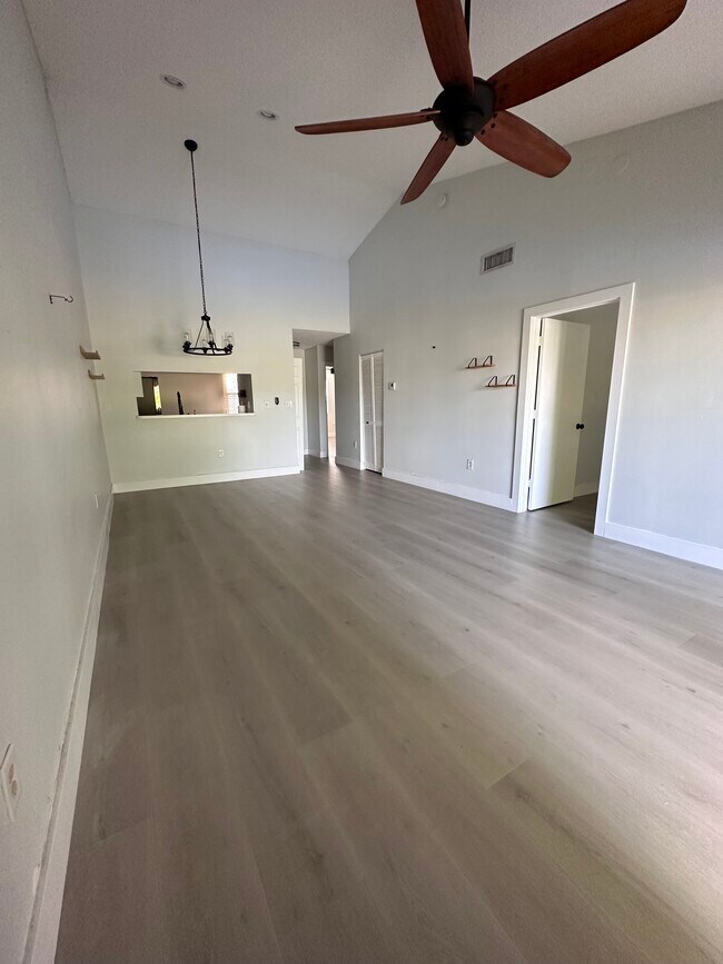 Newly remodeled vinyl floors - 225 SW 113th Way Unit Apt 225 in Fairway Greens