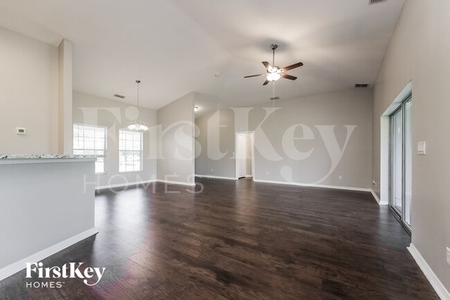 Photo - 129 Wanatah Ave