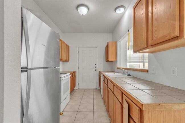112 Sandstone Dr