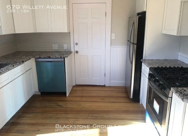 679 Willett Ave