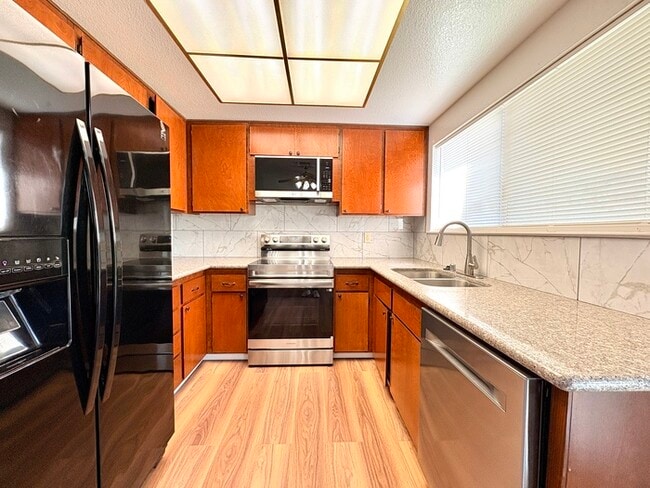 Photo - Beautiful 3 Bedroom, 2 full bathroom single story with HUGE backyard! For rent in Sacramento