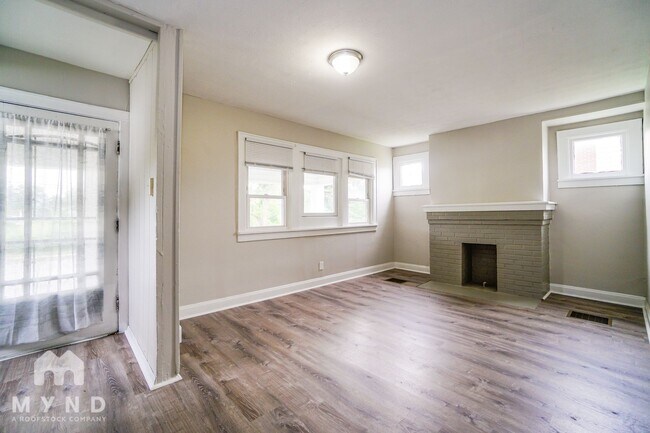 Photo - 1980 E 5th Ave