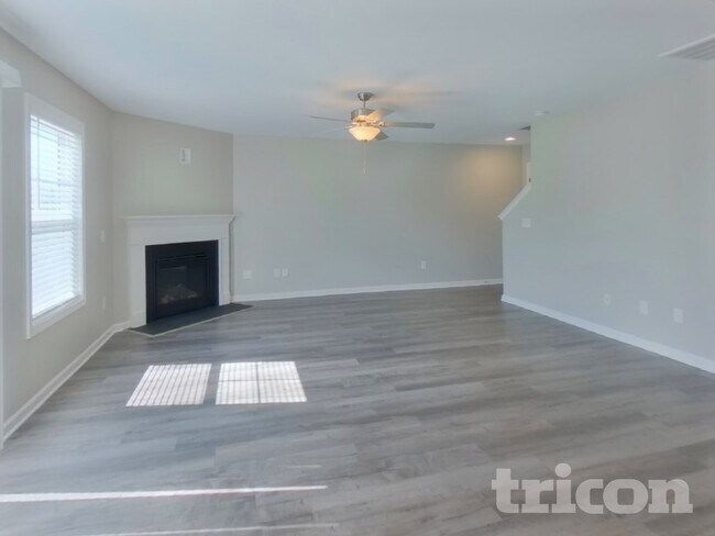 Photo - 214 Pilcher Dr