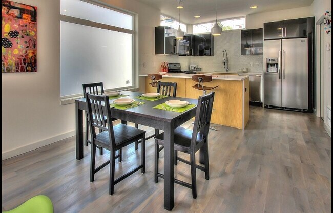 Photo - 2351 Minor Ave E