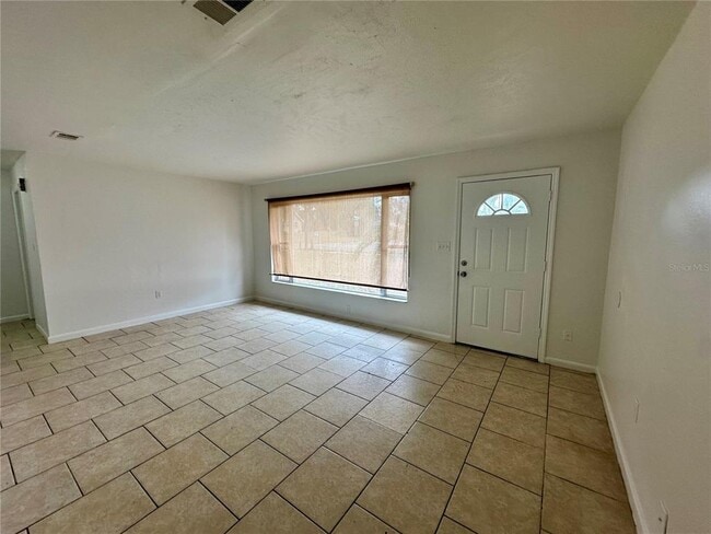 Photo - 1317 Cambridge Dr