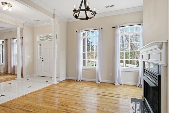 Photo - 4 Bed/3 Bath. Pet Friendly. Master on Main