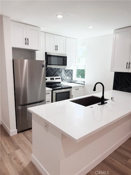 Photo - 17000 Burbank Blvd Unidad 305