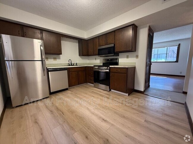 Building Photo - 4236 Huntington Ave Unit 1 Rental