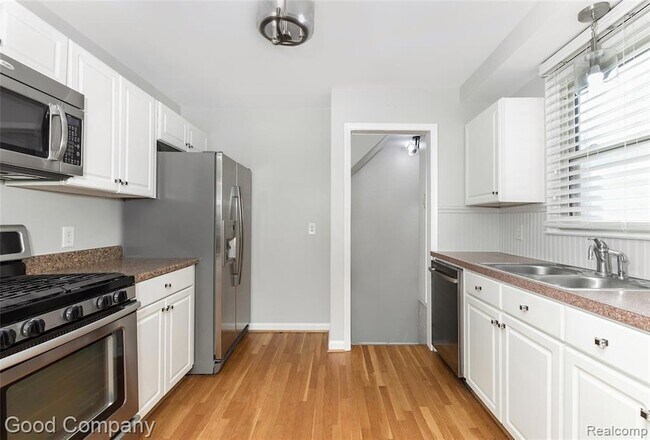 Photo - 1197 Catalpa Dr