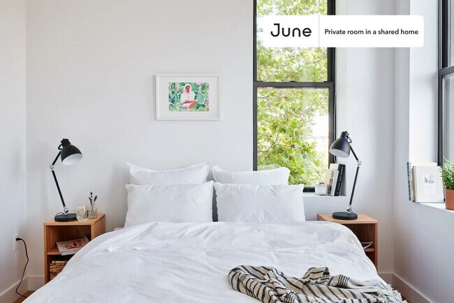 Building Photo - Room in Shared 8.0 bed/6 bath home