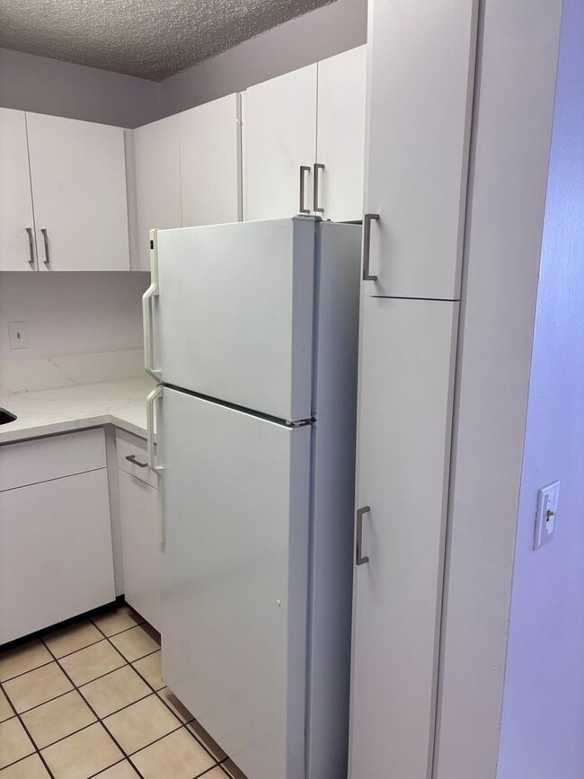 Photo - For Rent | New Renovated 1 Bedroom, 1 Bathroom with 1 Assigned Covered Parking at Scenic Tower Unit 9B