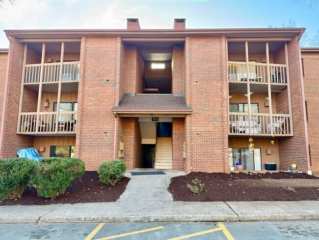 Building Photo - 122 Turtle Creek Rd Unit 9