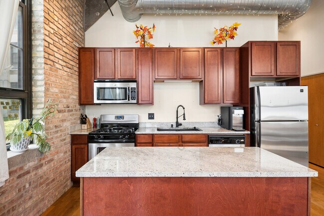 Photo - 3963 W Belmont Ave