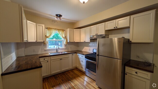 Building Photo - 30 S Main Ave Unit 1L Rental