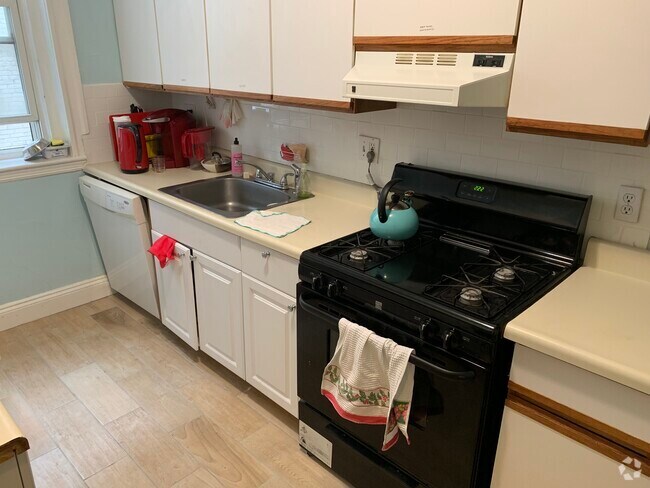 Building Photo - 14 Melvin Ave Unit 2 Rental