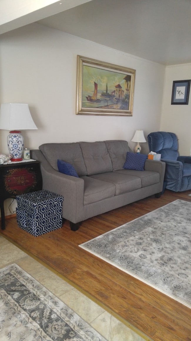 Photo - Rose Garden Apartments