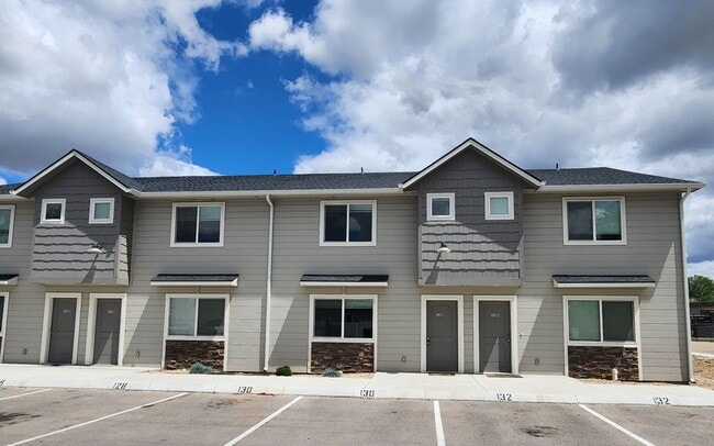 Building Photo - Ravenna Lane Apartments Unit 116