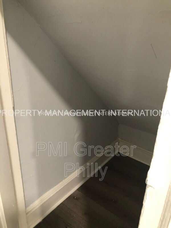Photo - 1807 Medary Ave