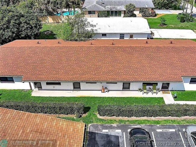 Photo - 216 NW 25th St