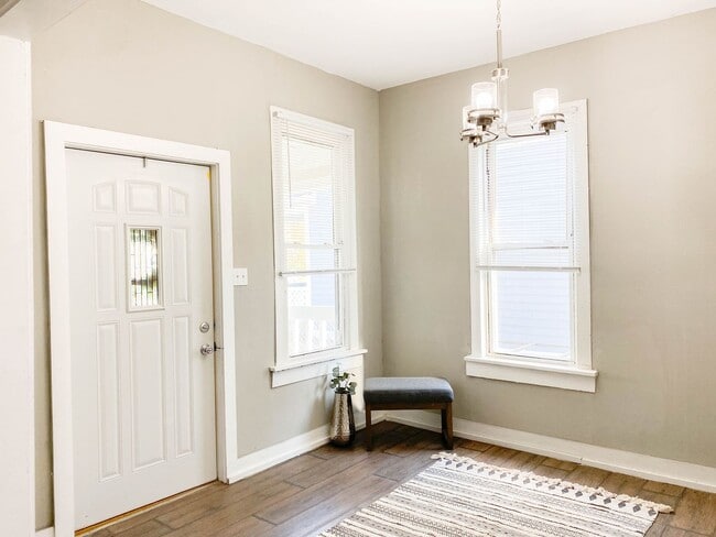 Photo - Beautiful 3 Bedroom Home!