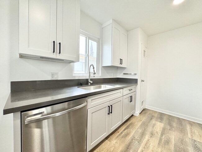 Photo - 4132 W 118th St Unit L