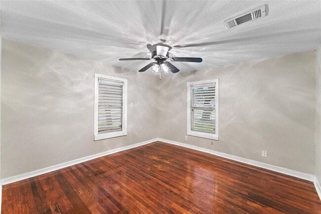 Photo - 4 Bedroom 2 Bath for lease