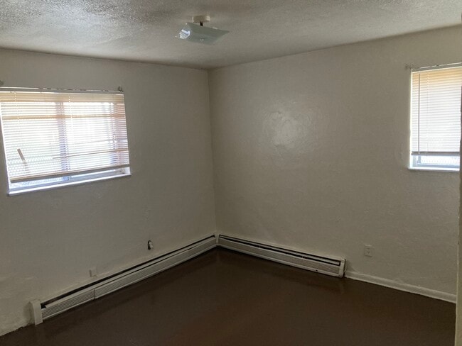 Dos dormitorios - 513-519 Hale Ave