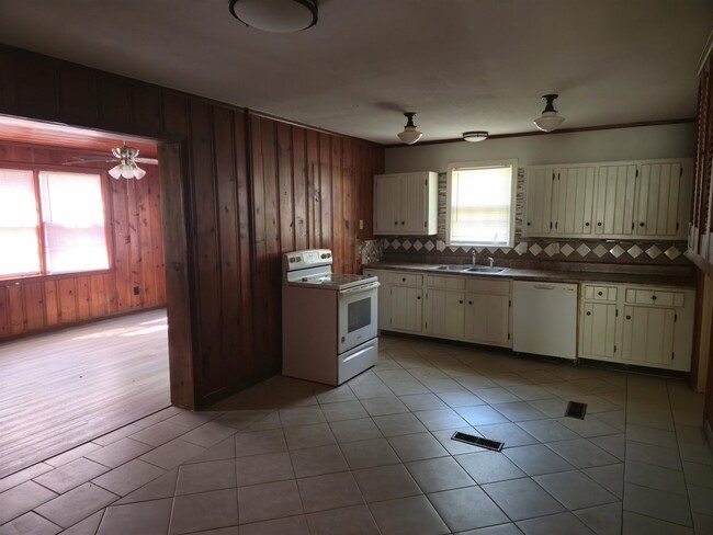 Photo - 779 Indian Dr