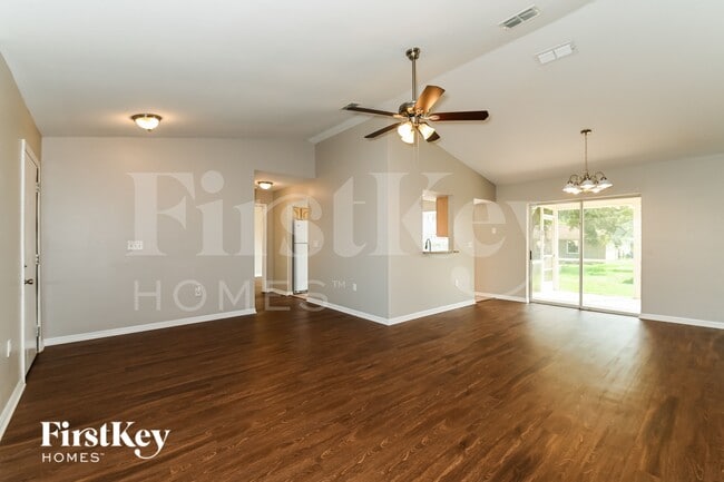 Photo - 18557 Wisteria Rd