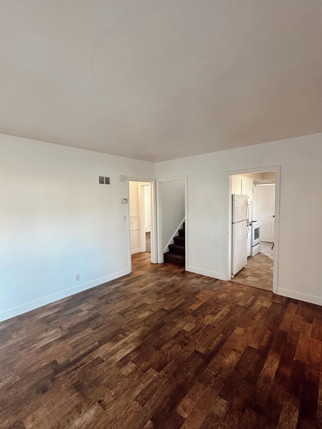 Photo - 605 12th St N