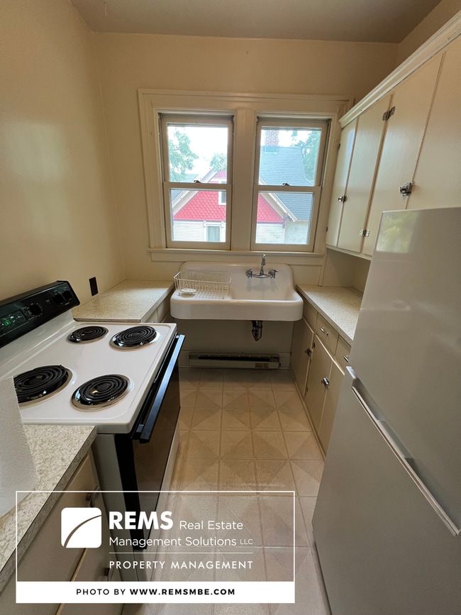 Photo - 407 2nd St Unit 3