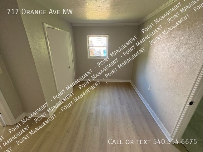 Photo - 717 Orange Ave NW