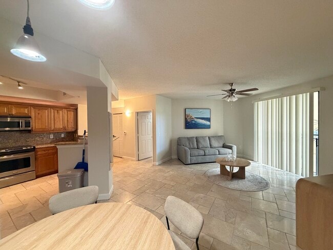 Photo - 720 S Sapodilla Ave Unidad 206