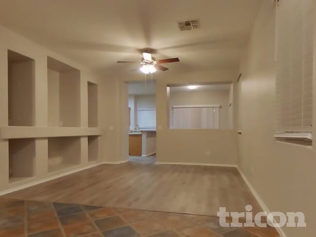 Photo - 12513 W Washington St