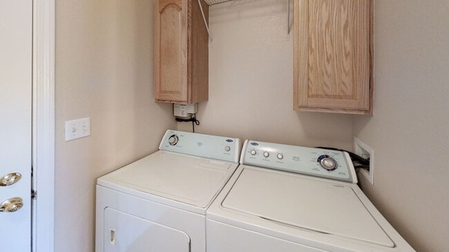 Photo - 732 W 18th St Unit B